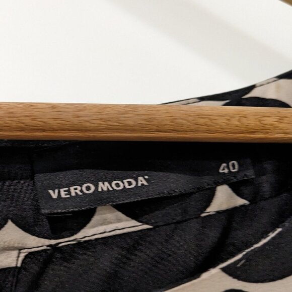 Vintage Vero Moda Dress - Picture 2 of 10